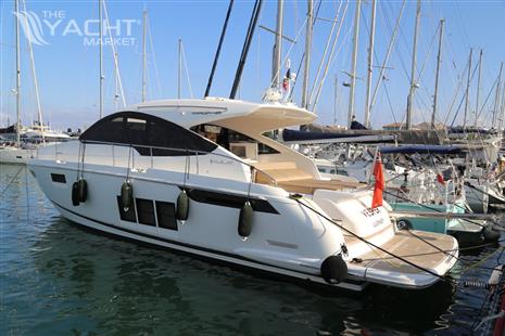 Fairline Targa 48 Open - Image courtesy of JD Yachts