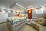 Lazzara Yachts EB 76