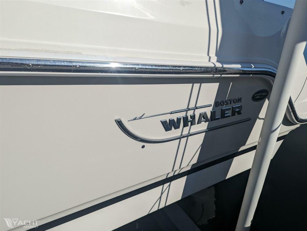 2022 Boston Whaler