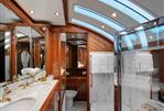 Benetti Legend 85