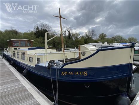 Steilsteven Dutch Barge