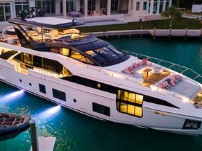 AZIMUT GRANDE 27 METRI