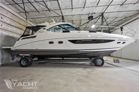 SEA RAY 470 SUNDANCER - Currently Stored in a temperature controlled warehouse @ Marina Fortin.