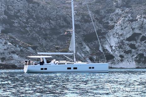 Hanse 548