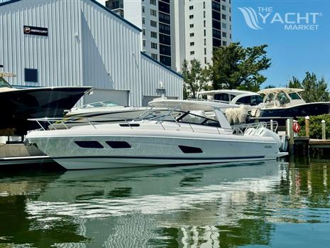 Intrepid 438 Evolution