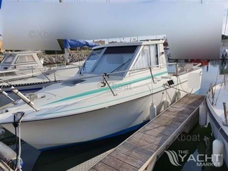 BENETEAU ANTARES 6.80 HB