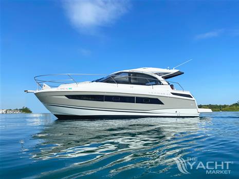 Jeanneau Leader 33 - 2019 Jeanneau Leader 33 yacht on calm water with clear blue sky.