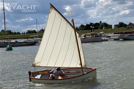 Classic Sailing Dinghy Jade-10 - Jade-10-on-water