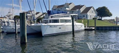 Lagoon Lagoon 420 - Used Sail Catamaran for sale