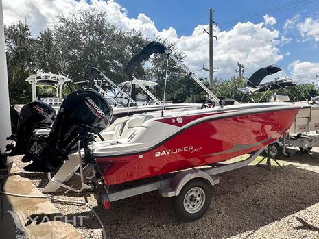 Bayliner M17