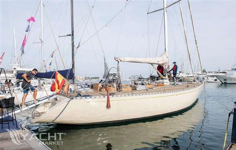 CUSTOM VAGABOND 53