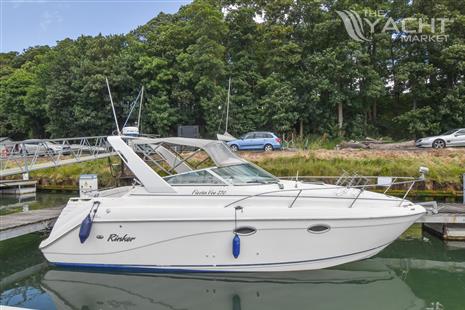 Rinker Fiesta Vee 270