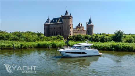 Prestige 420S #181 - Prestige-motor-yacht-for-sale-exterior-image-Lengers-Yachts-6-scaled.jpg