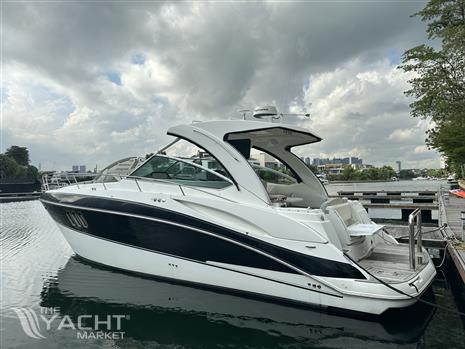 Cruisers Yachts 38 Express