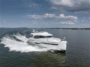 Van den Hoven Voyager 56