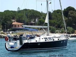 Jeanneau Sun Odyssey 43 Deck Saloon