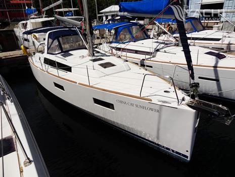 Beneteau Oceanis 38