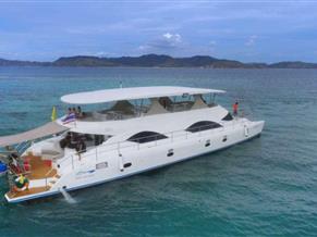 Custom Power Catamaran SPY 750