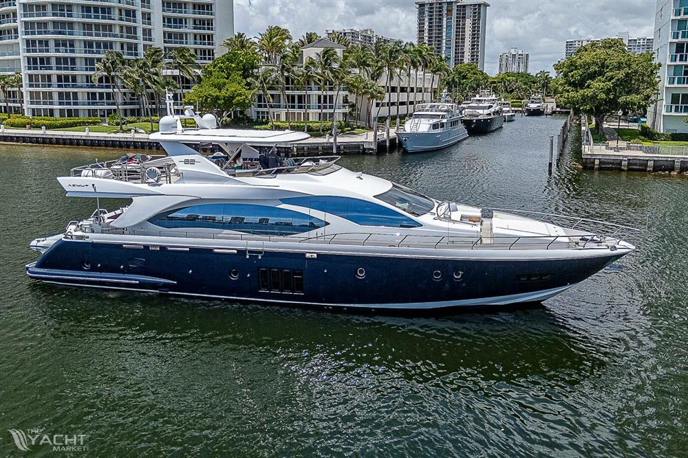 2011 Azimut