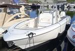 BOSTON WHALER OUTRAGE 320