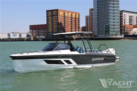 Quarken 27 T-Top Onyx - Quarken 27 T Top Onyx anchored at Ocean Village, Southampton