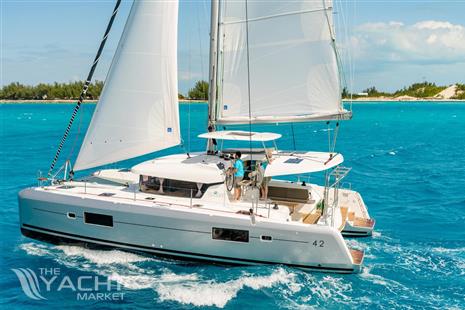  Lagoon 42