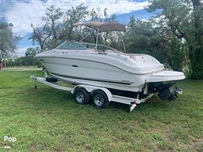 Sea Ray Weekender 225