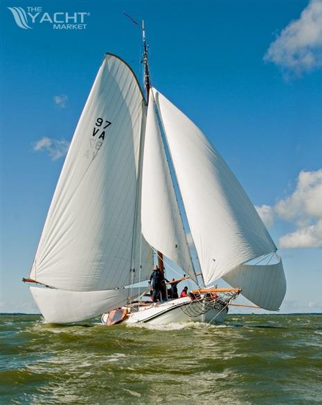 Lemsteraak Sailing yacht