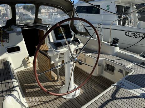 Beneteau Oceanis 37