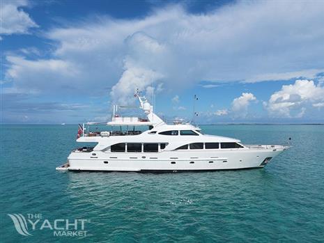 Benetti Tradition 100