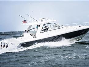 Intrepid 475 Sport Yacht