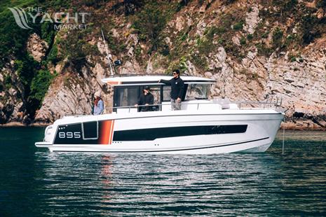 JEANNEAU MERRY FISHER 895 SPORT S&#201;RIE 2