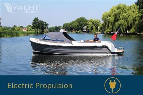 Interboat Intender 700 Electric