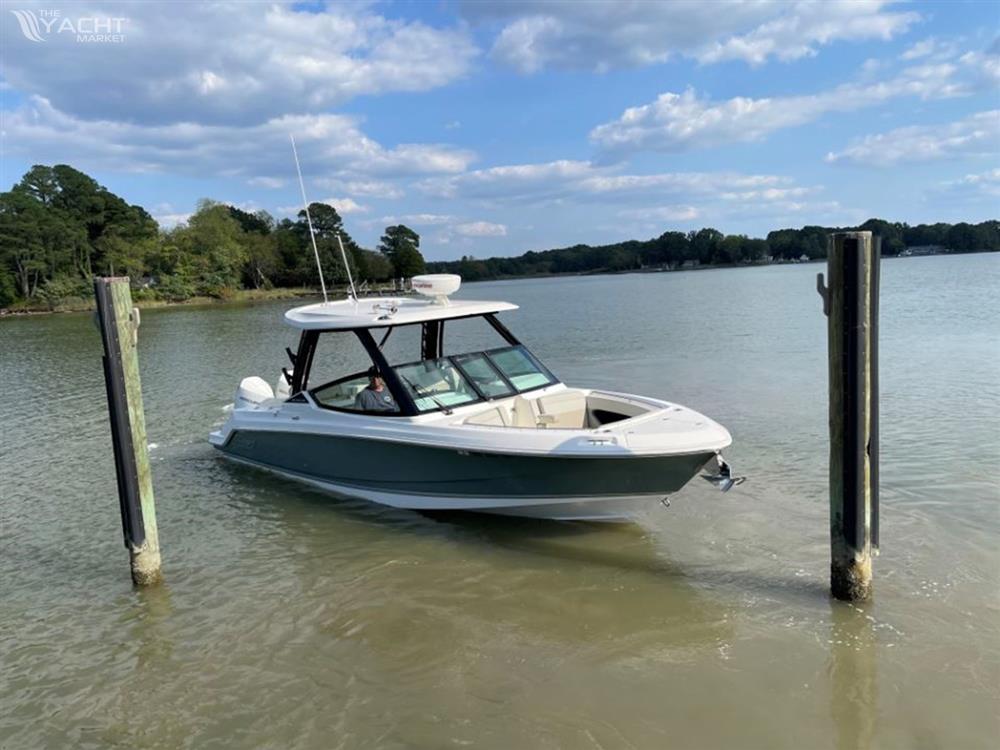 2022 Boston Whaler