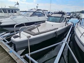 Axopar 28 Open Cabin