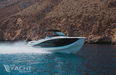 Quicksilver 875 Sundeck