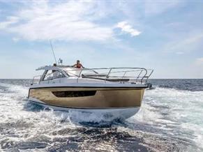 Sealine S335V