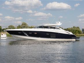 Princess Yachts V62