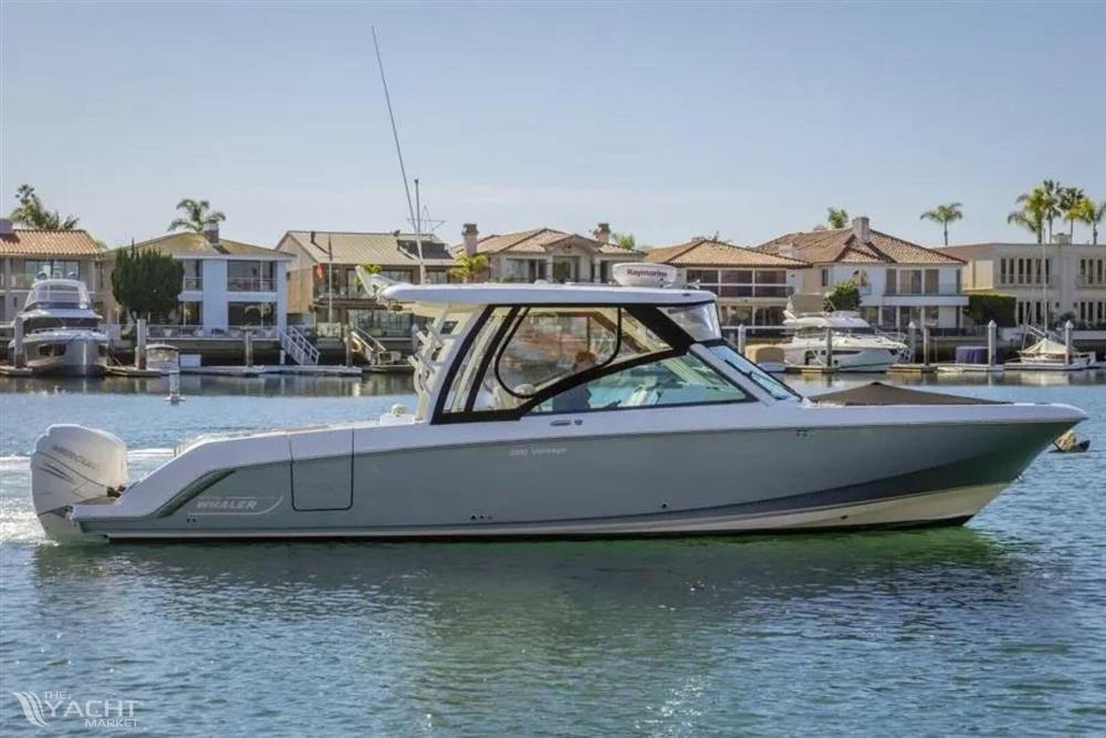 2018 Boston Whaler