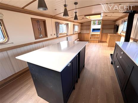 Collingwood 70&#39; x 12&#39; Eurocruiser Widebeam