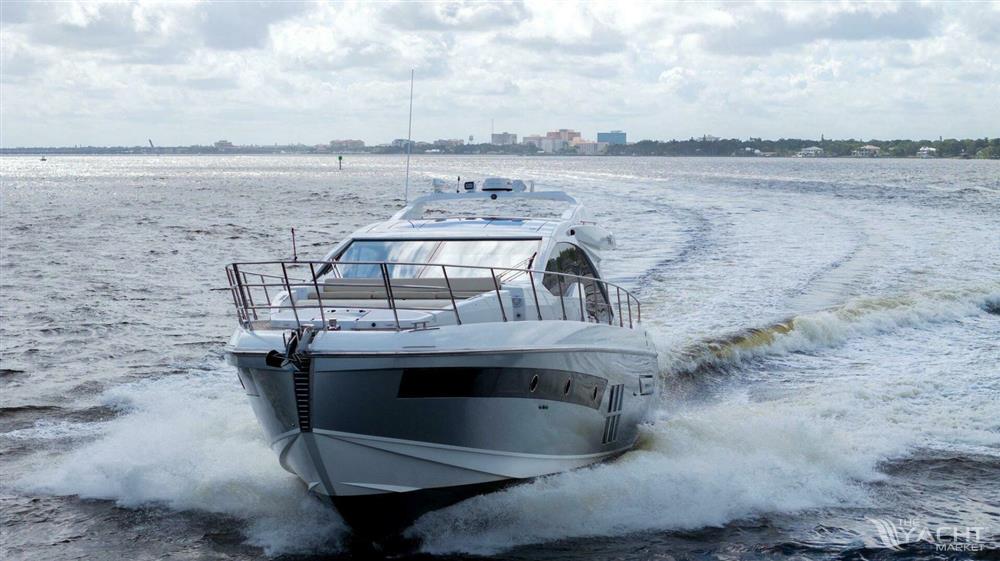 2015 Azimut