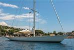 e Sailing Yachts Renaissance Yachts - New Classic Sloop