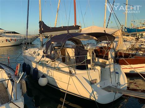 BENETEAU OCEANIS 323 CLIPPER