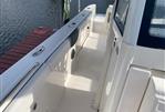 Robalo R272 Center Console