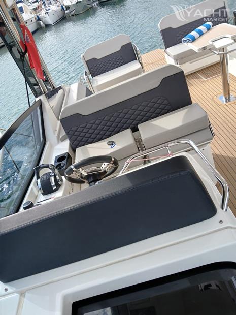 Aquila 32 SPORT