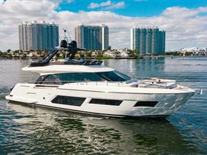 Ferretti Yachts 670
