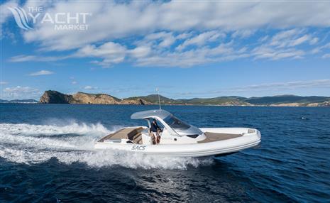 Sacs Strider 11 #142 - Sacs-Strider-11-140-motor-yacht-for-sale-exterior-image-Lengers-Yachts-1.jpg