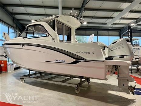 BENETEAU ANTARES 7 FISHING