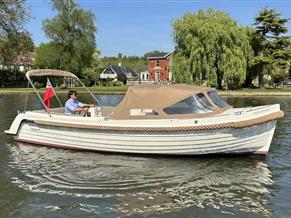 Interboat Intender 820
