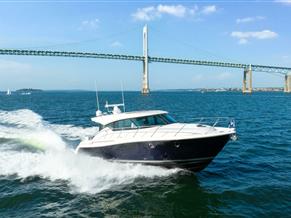 Tiara Yachts 44 Coupe